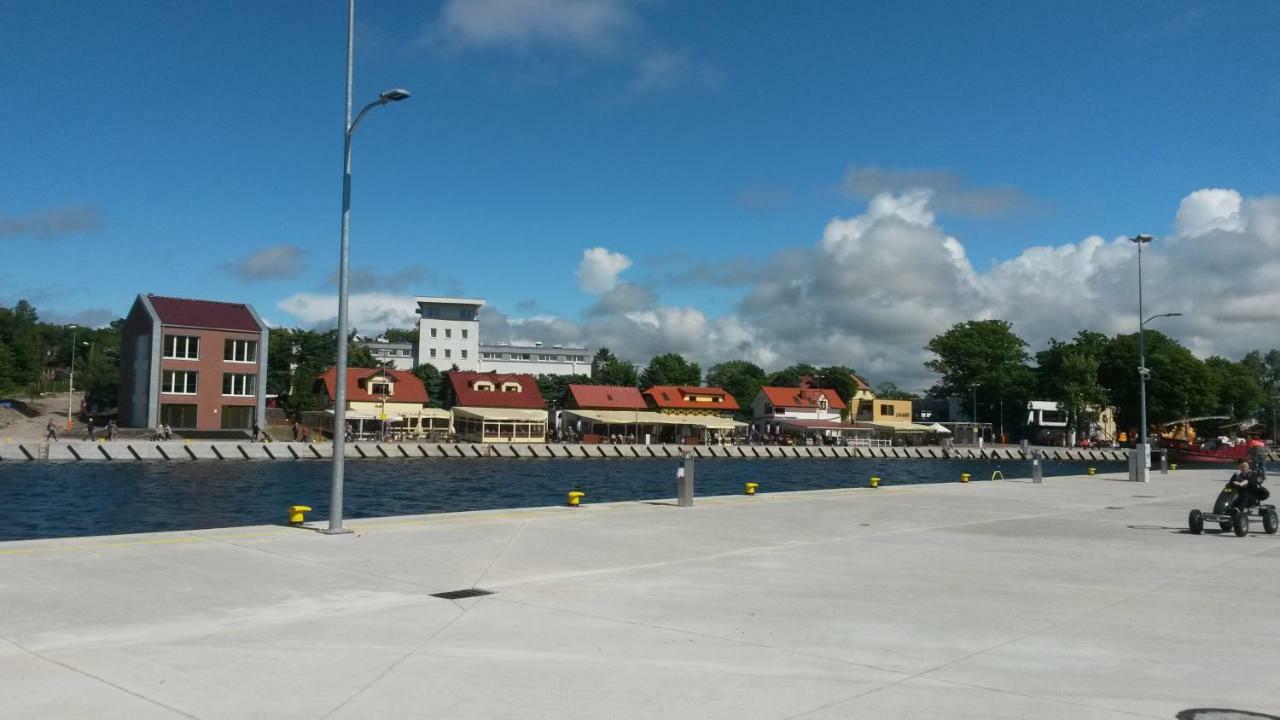 Apartamenty Gosciniec Re-Max Mrzeżyno Exteriör bild